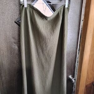 2x Simply Susan Olive Green and Red Skirt